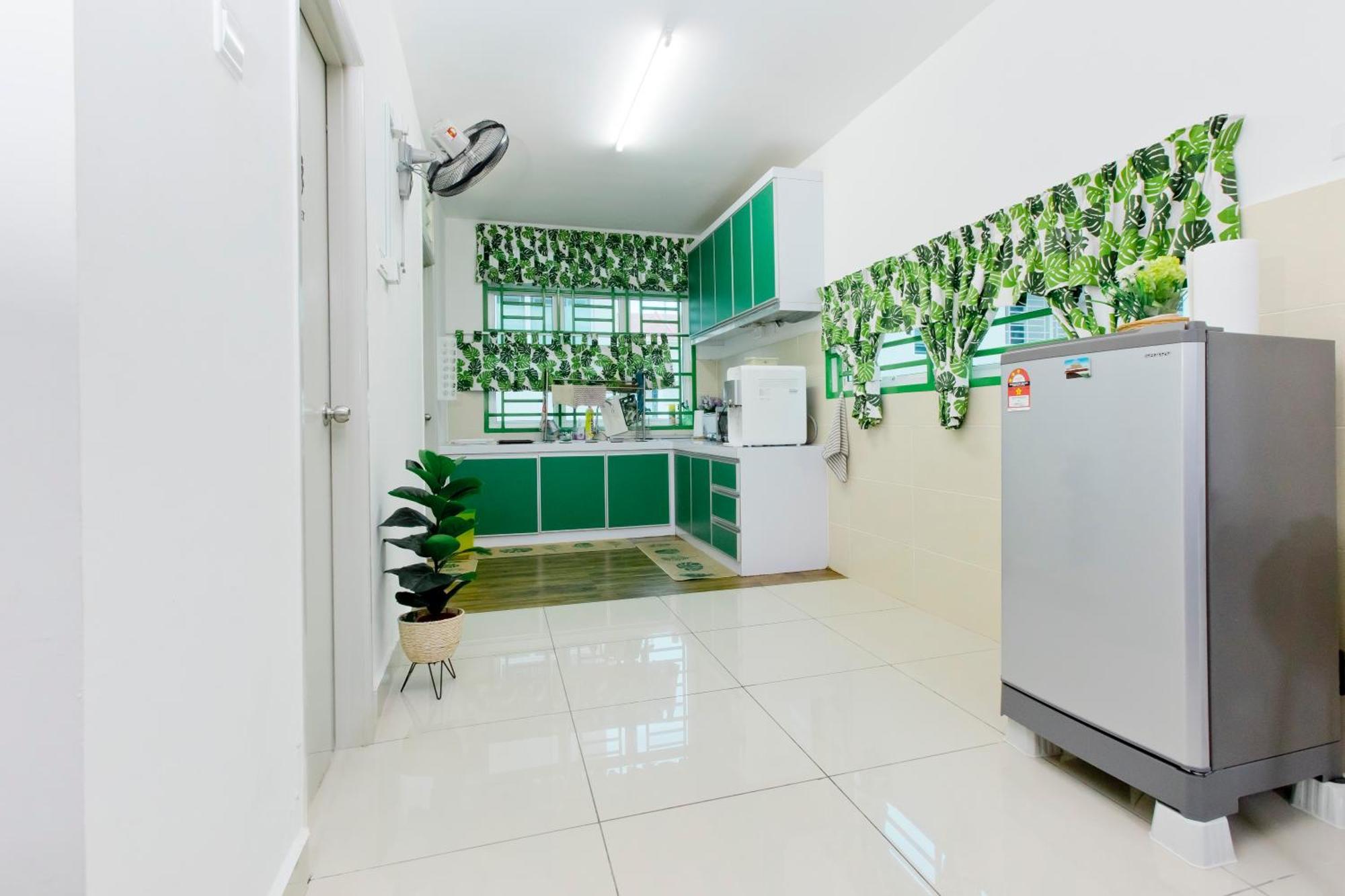 Desaru 16pax Family With Private Mini Pool & Jacuzzi