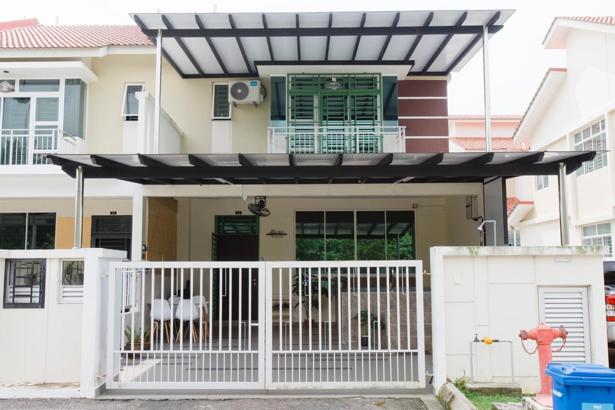 Desaru 16pax Family With Private Mini Pool & Jacuzzi Holiday home